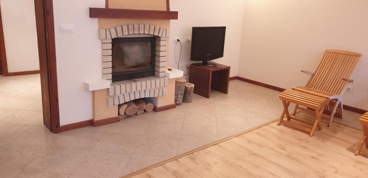 Free Spa В Св. Иван Рилски - Сладък Дом Сред Лукс Bansko Buitenkant foto